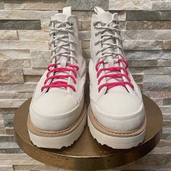 Converse Lugged 2.0 Hi Sneakers 7M/8.5W | White Leather Boots Platform High Tops - Picture 9 of 12
